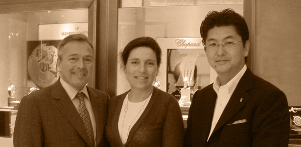 アワーグラス銀座店にて、Karl-Friedrich Scheufele 氏（左、Chopard group Co-Presidents）夫妻と